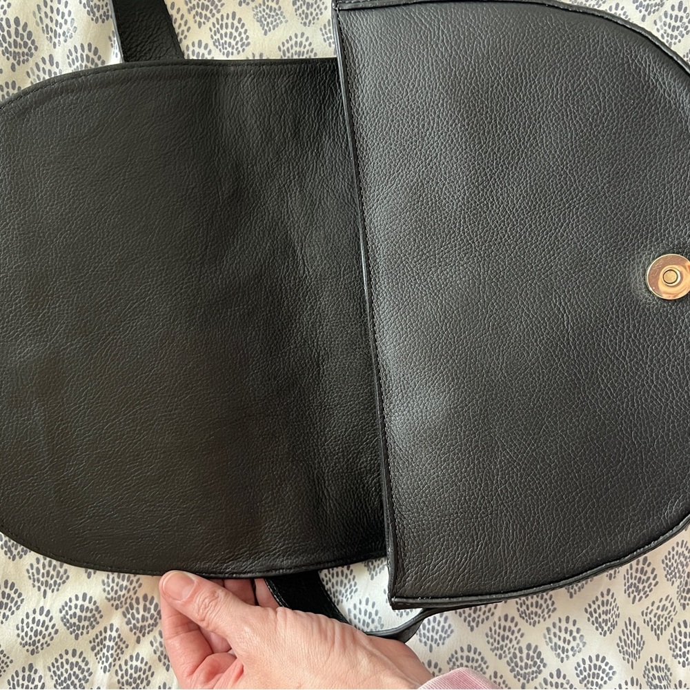 Able Black Bryce Leather Shoulder Bag - Picture 6 of 8